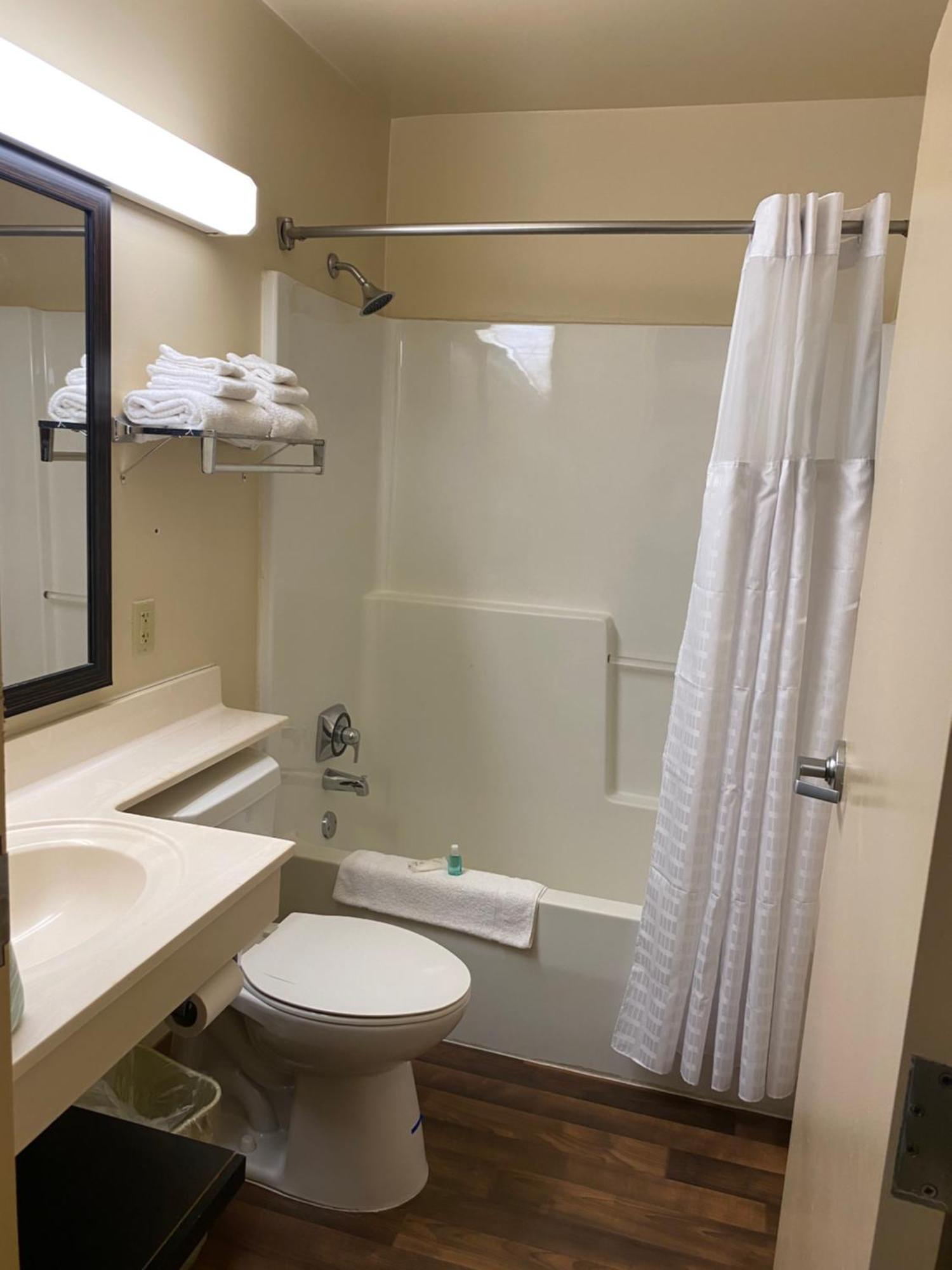 Suburban Studios Auburn Hills - Detroit Ngoại thất bức ảnh