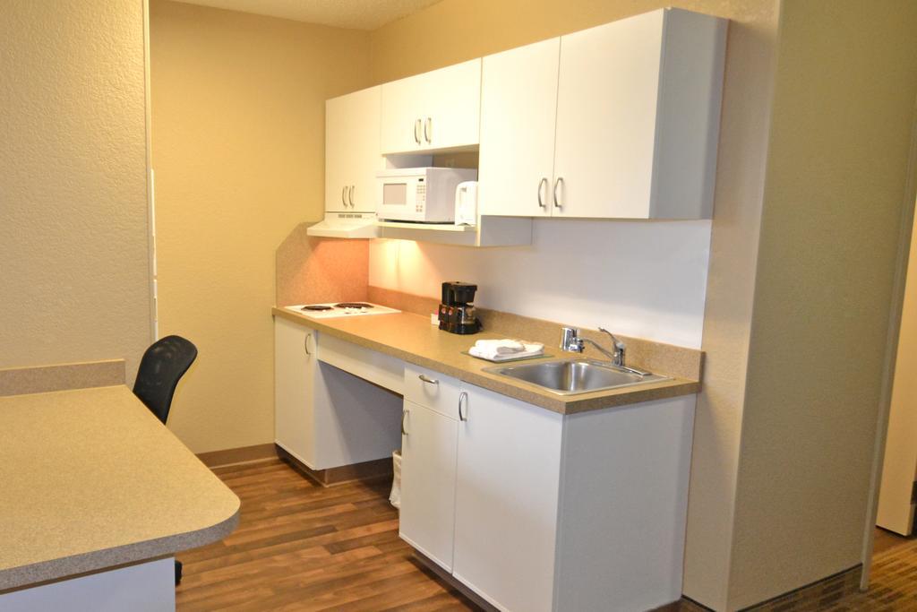 Suburban Studios Auburn Hills - Detroit Ngoại thất bức ảnh